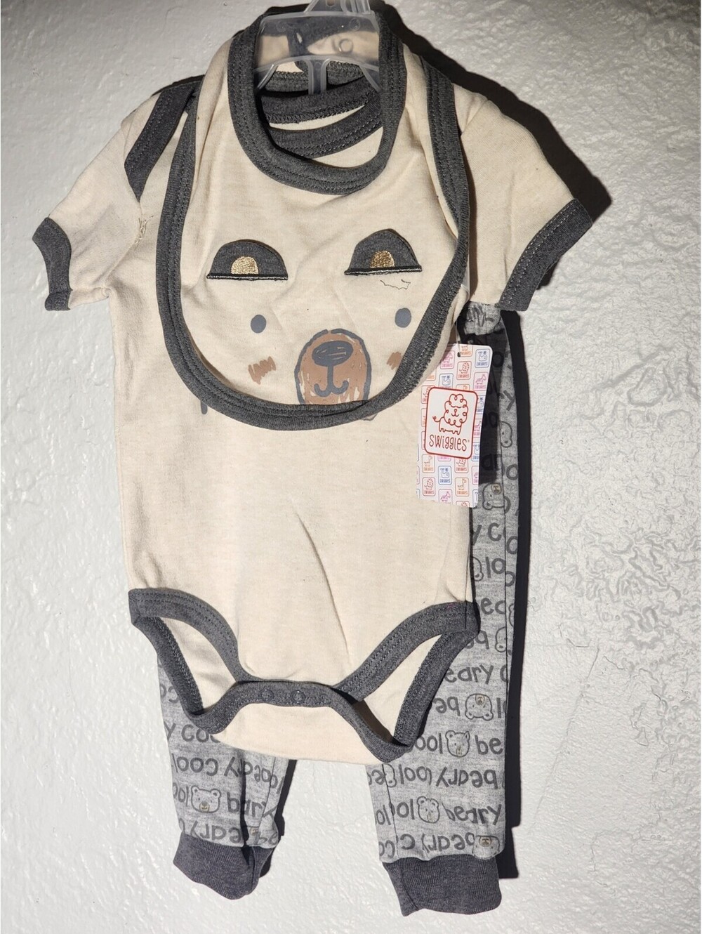 Baby 0-3 Months Little Bear Big Hugs 3pc Bodysuit, Bib, Pants Outfit set